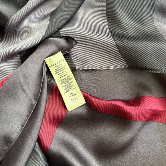 Display #1 Burberry Check Print Purple Satin Silk Scarf - Picture 8 of 16